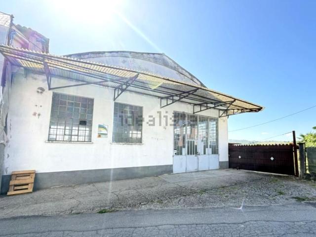 Capannone in vendita a Centro Ovest, Serra Riccò