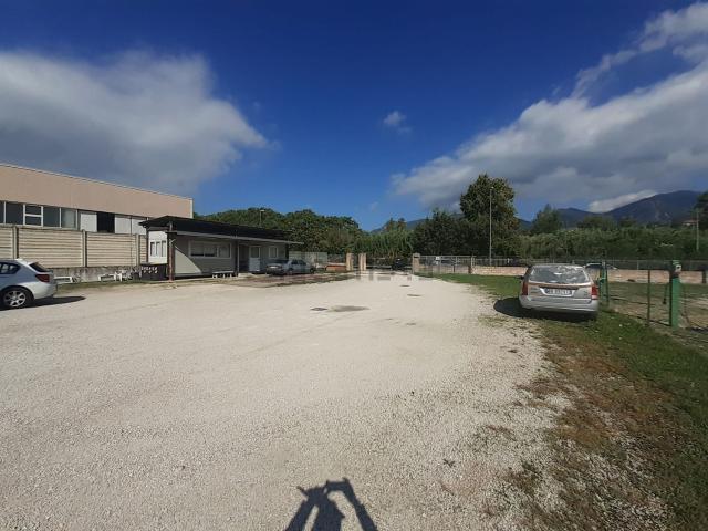 Capannone in vendita a Terni, Umbria
