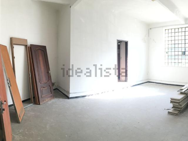 Capannone in vendita a Rimessa, Genova