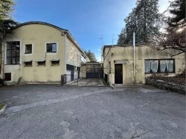 Capannone in vendita a Anzano Del Parco, Lombardia