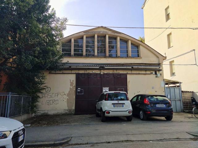 Capannone in vendita a Unione della Romagna Faentina, Faenza