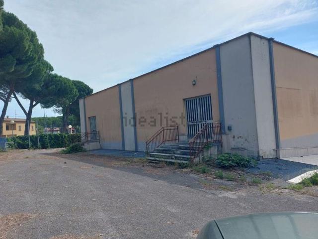 Capannone in vendita a Casenuove, Magione