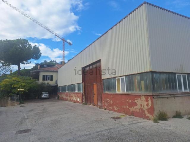 Capannone in vendita a Castelnuovo, Recanati