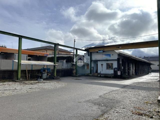 Capannone in vendita a Peschiera, Feltre