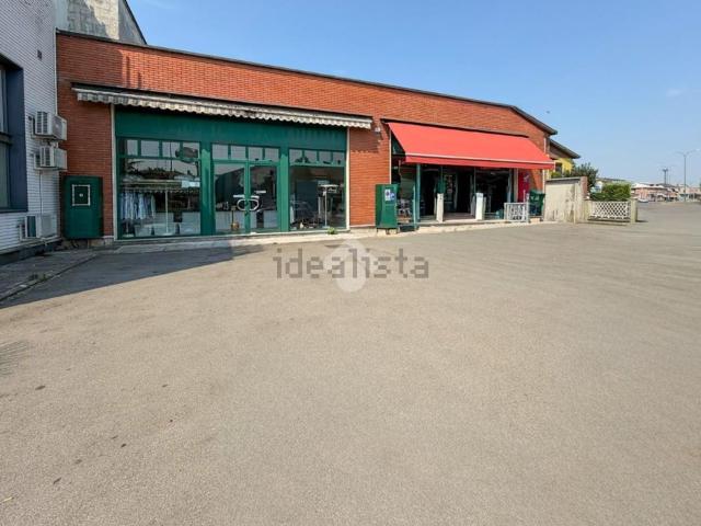 Capannone in vendita a Veggioletta, Piacenza