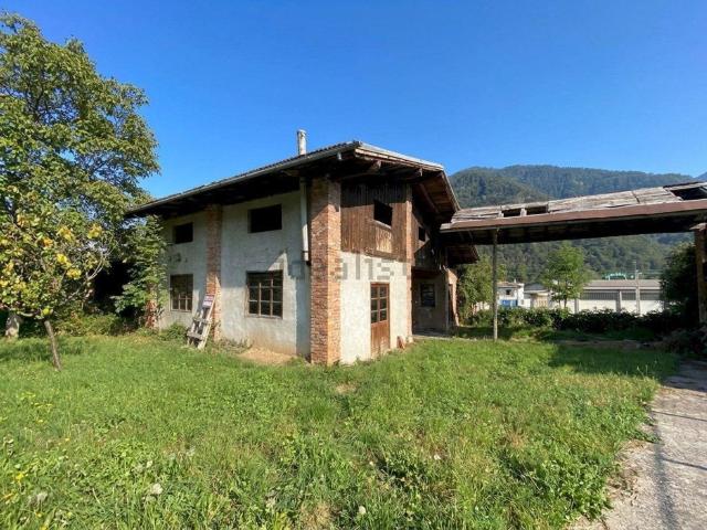 Capannone in vendita a Serre, San Damiano Macra