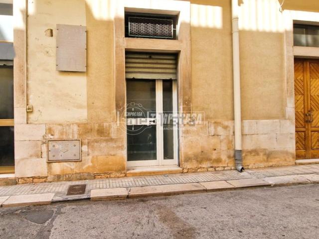 Capannone in vendita a Puglia, Bari