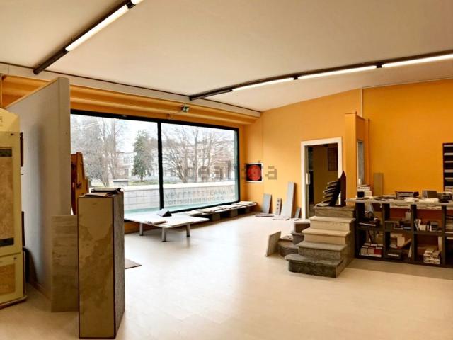Capannone in vendita a Piemonte, Novara