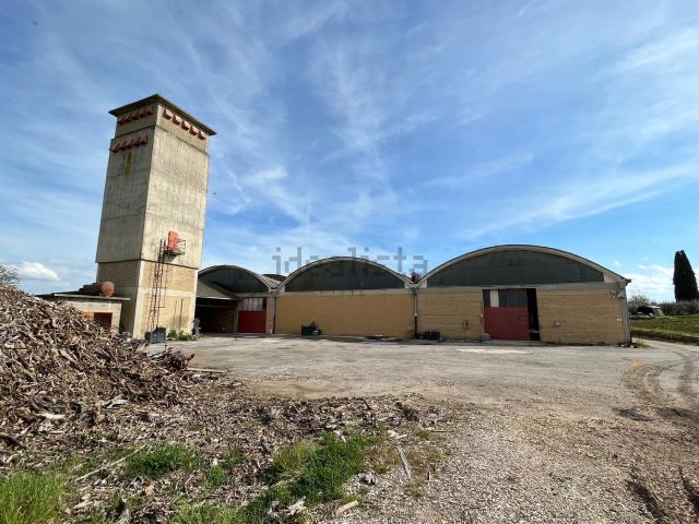 Capannone in vendita a Gioiella, Umbria
