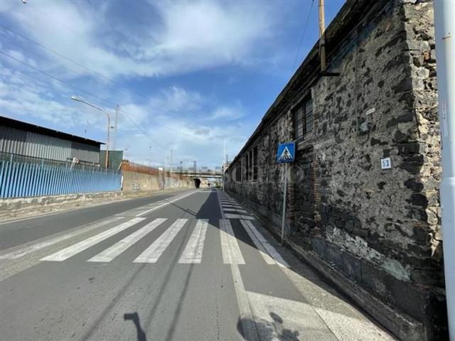 Capannone in vendita a San Giorgio-Librino-San Giuseppe la Rena-Zia Lisa-Villaggio Sant'Agata, Catania