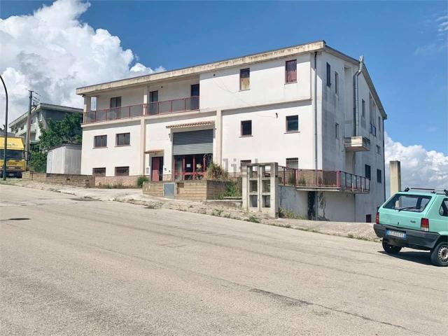 Capannone in vendita a Guglionesi, Molise