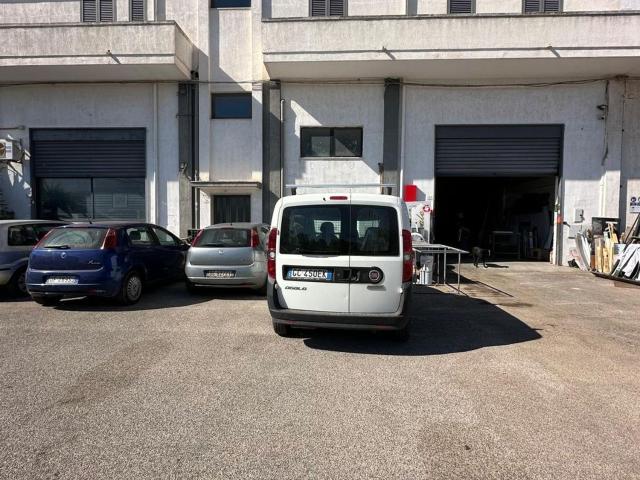 Capannone in vendita a Ostuni
