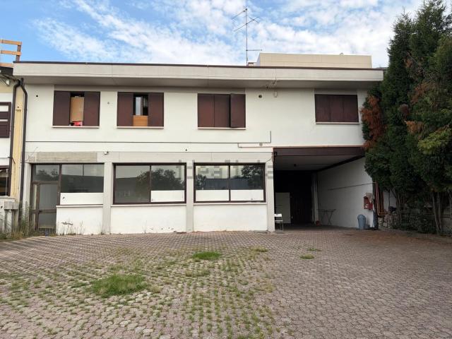 Capannone in vendita a Unione dei comuni del Distretto Ceramico, Fiorano Modenese