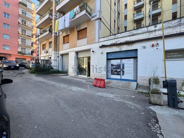 Capannone in vendita a Città 2000, Calabria