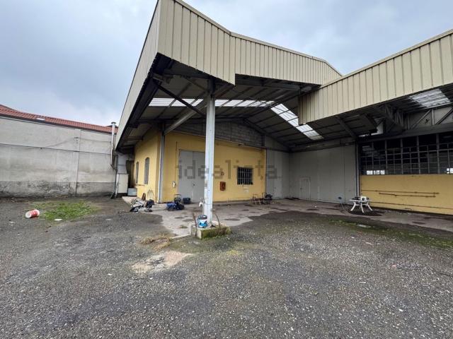 Capannone in vendita a Molinetto, Monza