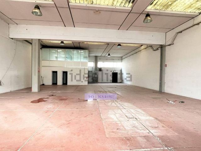 Capannone in vendita a Le Case, Montevettolini