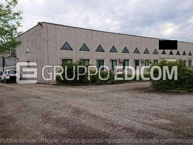 Capannone in vendita a San Pietro di Legnago, Legnago