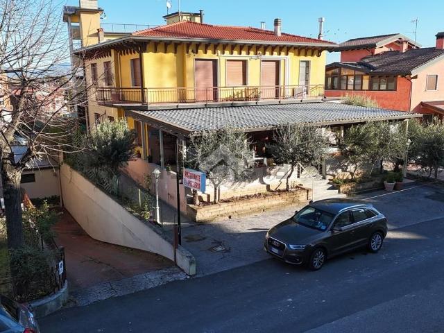 Capannone in vendita a Peschiera del Garda, Verona
