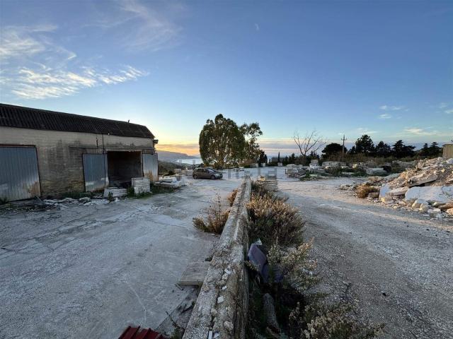 Capannone in vendita a Custonaci, Sicilia