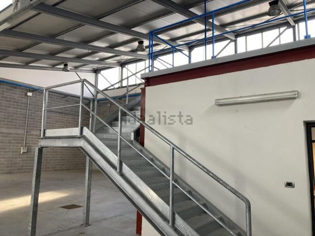 Capannone in vendita a Pordenone, Friuli-Venezia Giulia