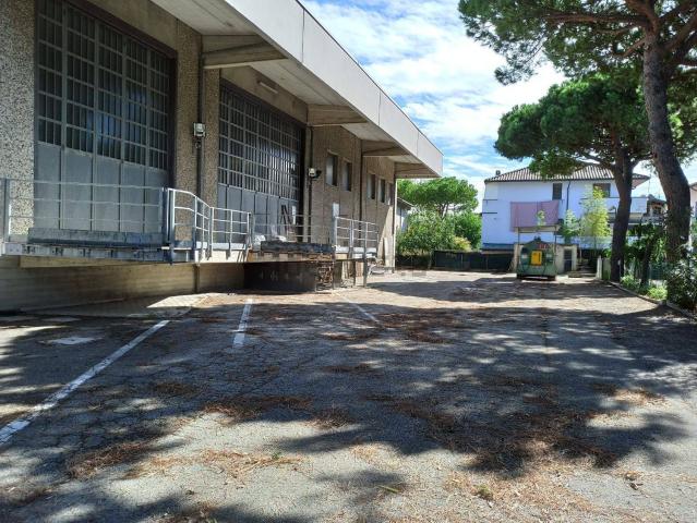 Capannone in vendita a Cervia, Reggio Emilia