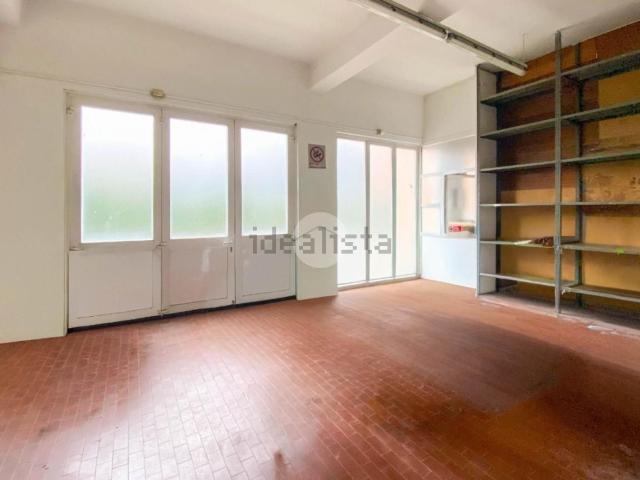 Capannone in vendita a Zona Est, Brescia