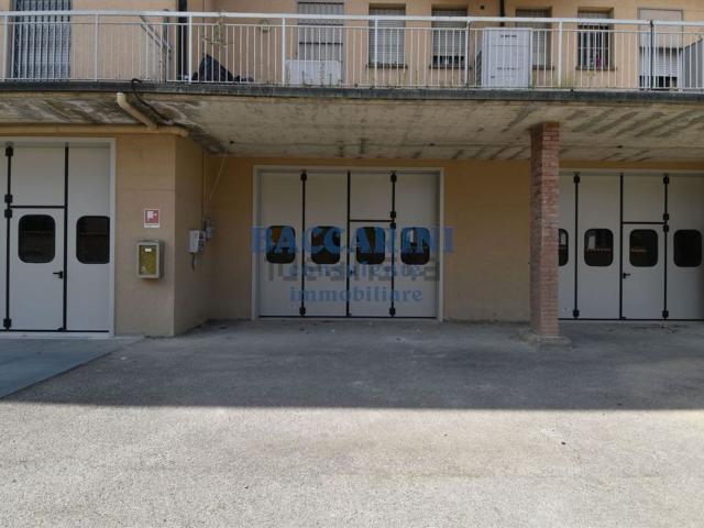 Capannone in vendita a Unione della Romagna Faentina, Faenza
