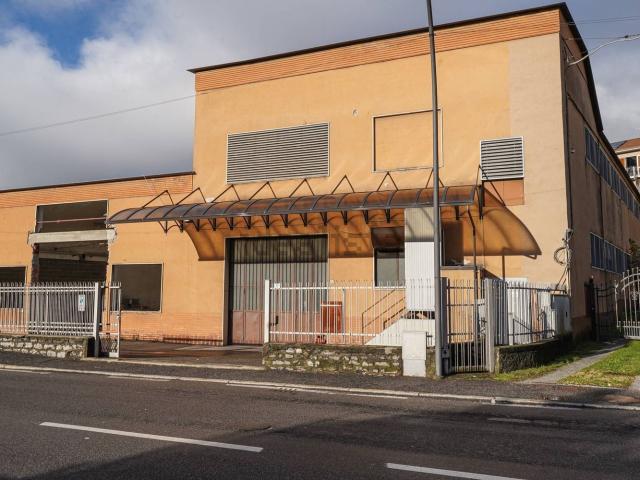 Capannone in vendita a Semonte, Vertova