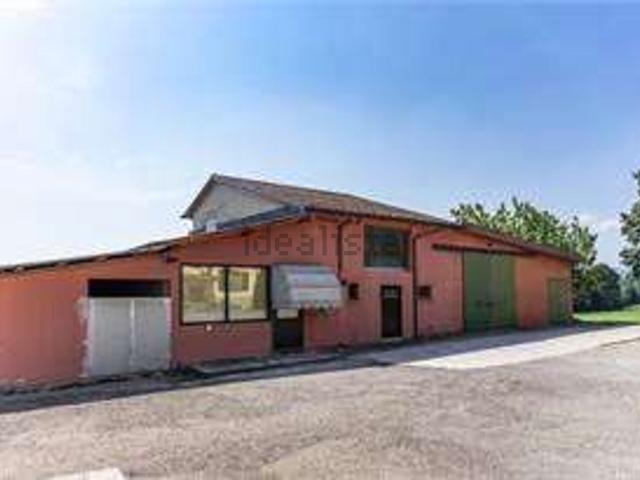 Capannone in vendita a San Bartolomeo, Re