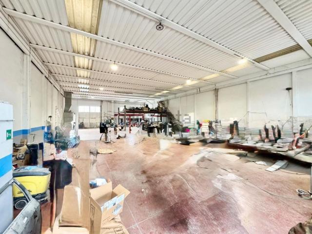Capannone in vendita a Case Nuove di Ceciliano, Arezzo