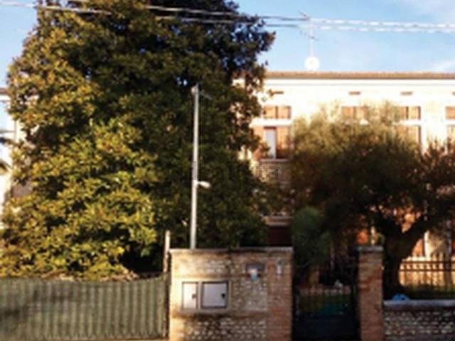 Capannone in vendita a Palazzo Del Pero, Toscana
