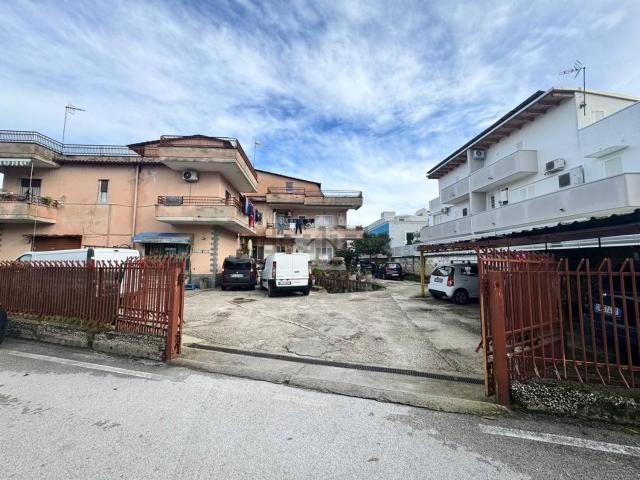 Capannone in vendita a Lusciano, Campania