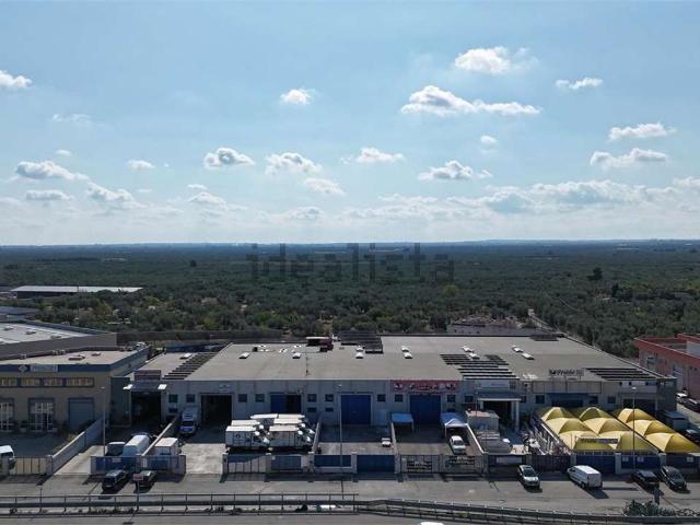 Capannone in vendita a Bisceglie, Barletta-andria-trani