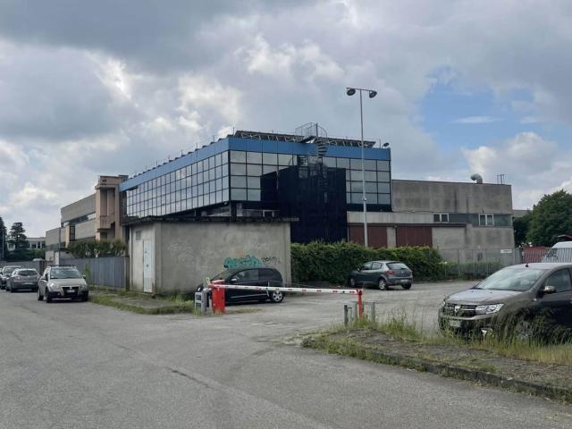 Capannone in vendita a Assago, Lombardia