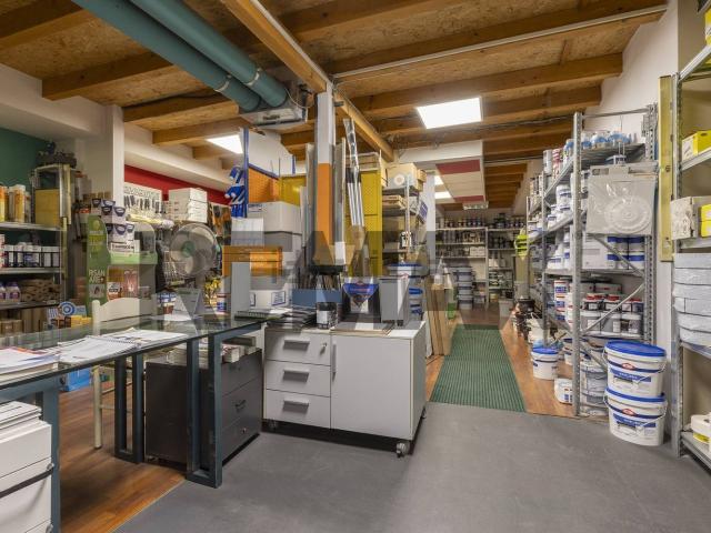 Capannone in vendita a Arnate, Gallarate