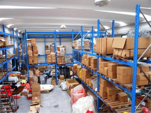 Capannone in vendita a Segromigno in Piano, Capannori