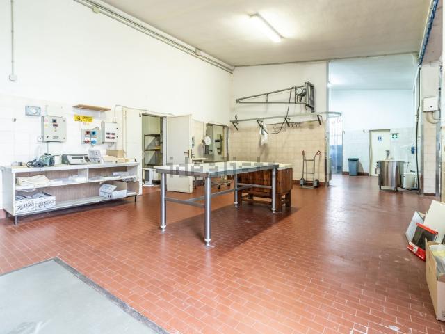 Capannone in vendita a Alberazzo - Canalvecchio, Castel Bolognese