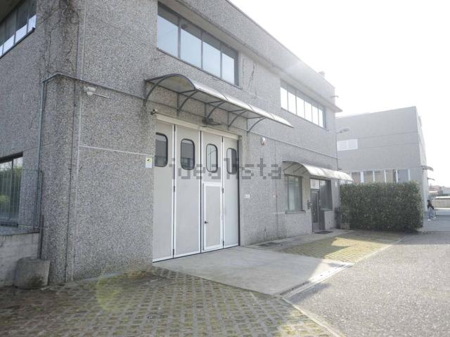 Capannone in vendita a Grassobbio, Bergamo