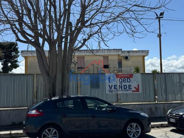 Capannone in vendita a Puglia, Barletta-andria-trani
