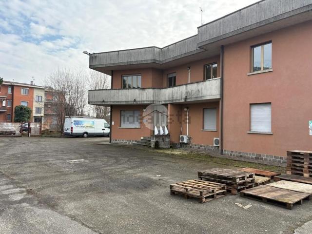 Capannone in vendita a Arcene, Lombardia