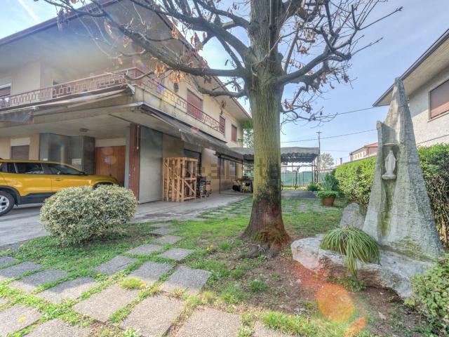 Capannone in vendita a Thiene, Veneto