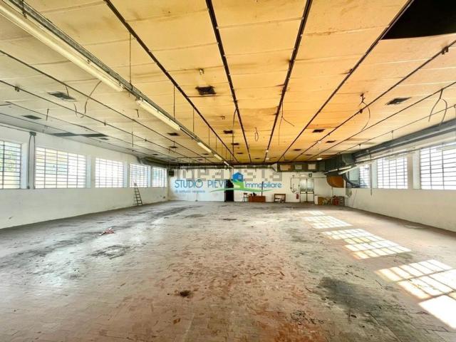 Capannone in vendita a Le Case, Montevettolini