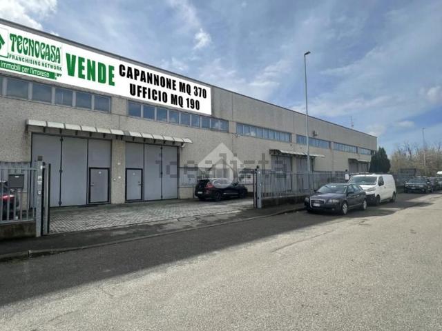 Capannone in vendita a Senago, Lombardia