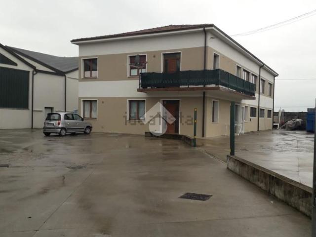 Capannone in vendita a Chiuduno, Lombardia