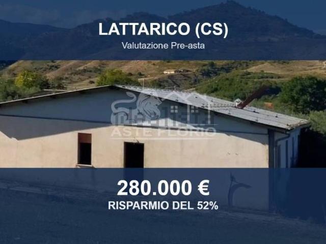 Capannone in vendita a Calabria, Cosenza