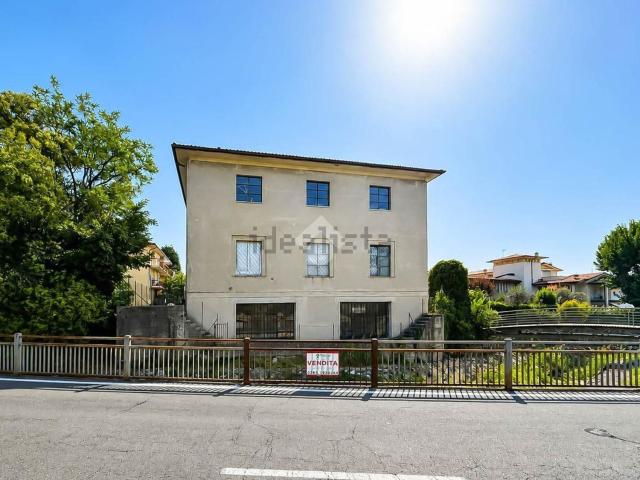 Capannone in vendita a Muro, Salò