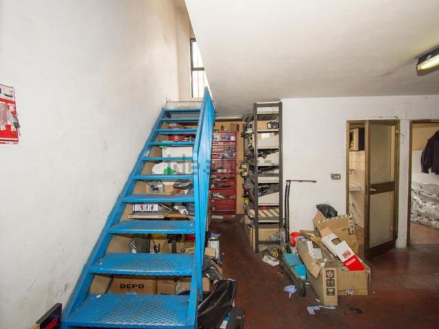 Capannone in vendita a Palazzo Del Pero, Toscana