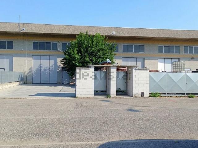 Capannone in vendita a Piemonte, Novara