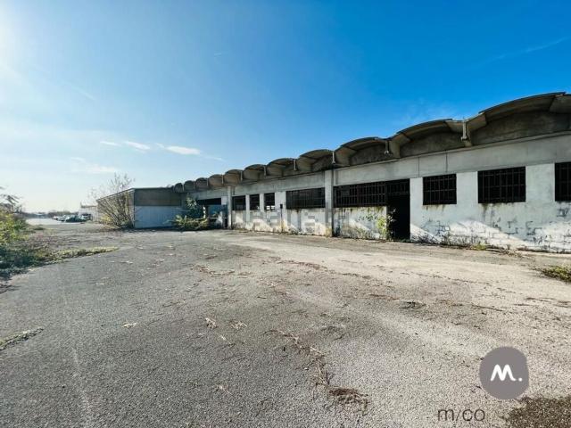 Capannone in vendita a Roveredo In Piano, Friuli-Venezia Giulia