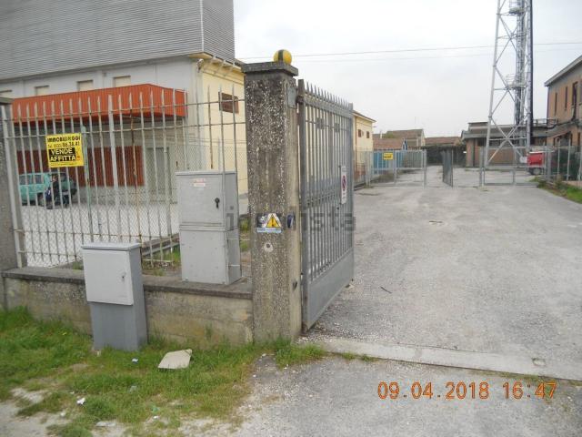 Capannone in vendita a Unione Terre e Fiumi, Copparo